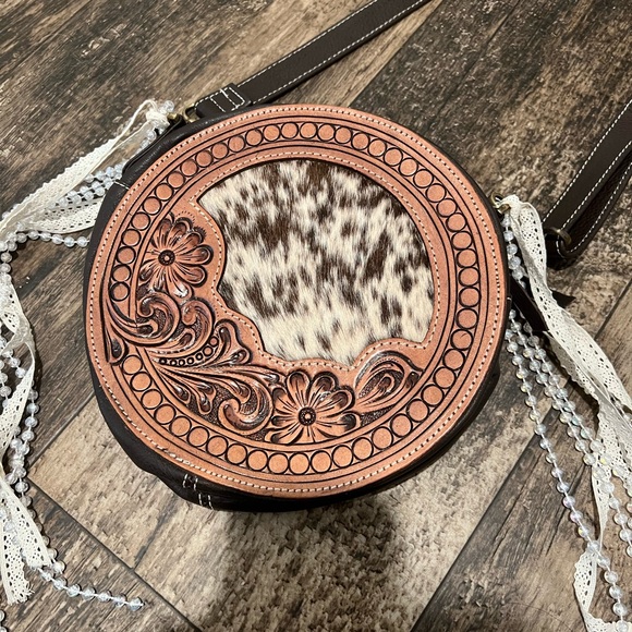 Round Cowhide Purse - Picture 2 of 4